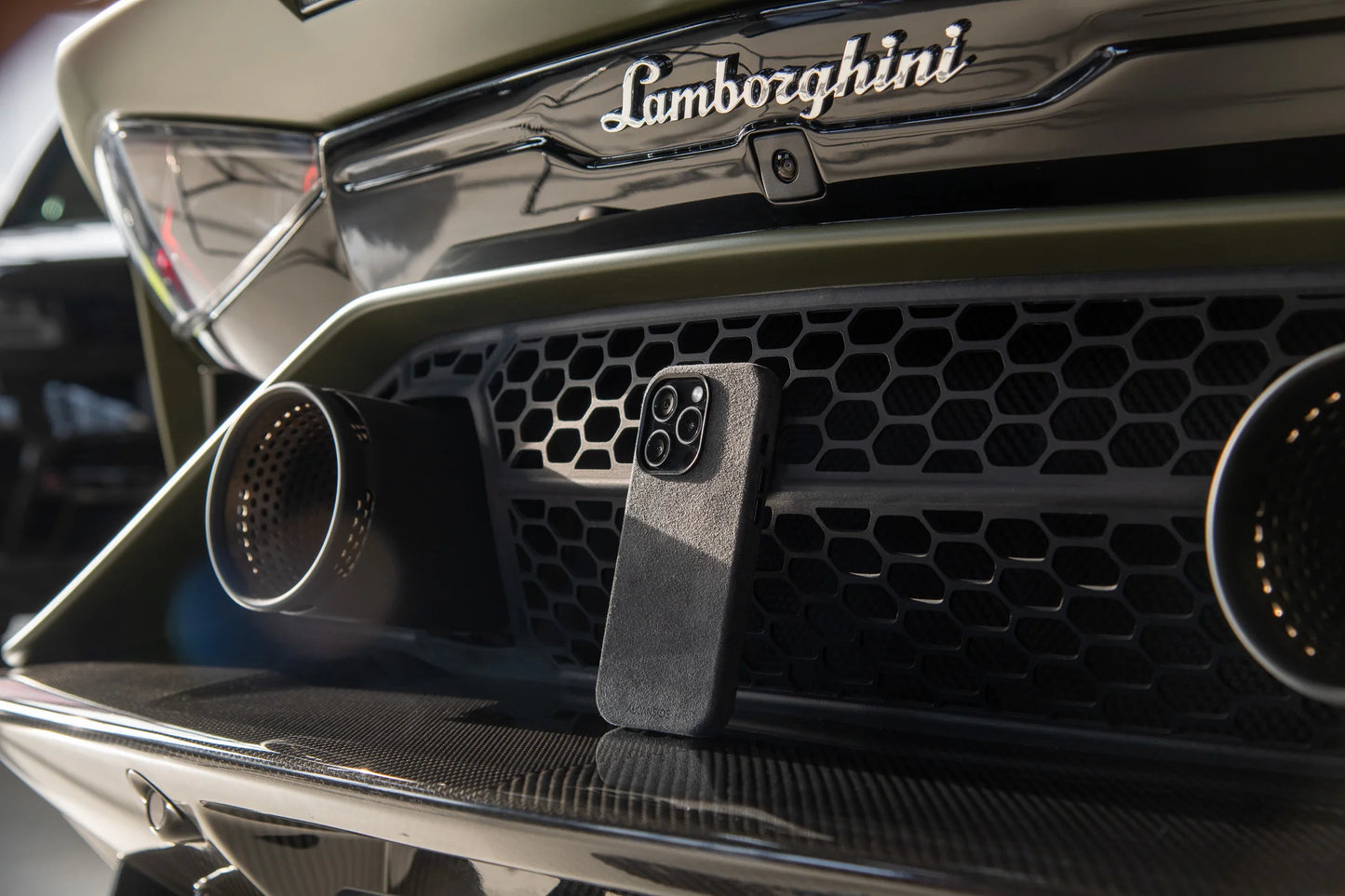 iPhone 16 Pro Max - Alcantara Case - Nardo Grey